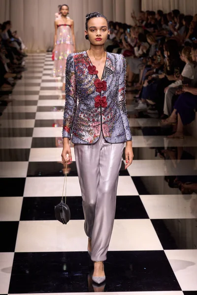 Look 12